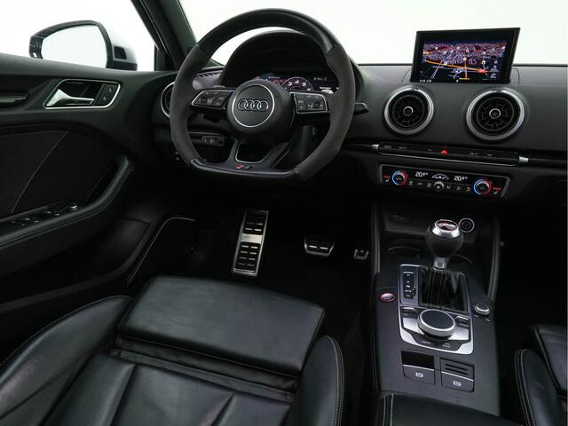 Audi RS3 2.5 TFSI quattro Aut. *RS-SEATS | PANO | NAPPA-FULL-LEATHER | DIGI-COCKPIT | BANG&OLUFSEN | APPLE-CARPLAY | ADAPTIVE-CRUISE | BLIND-SPOT | CAMERA | KEYLESS | NAVI-FULLMAP | DAB+ | MAGNETIC-RIDE | 19''ALU*