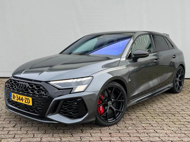 Audi RS3 Sportback 2.5 TFSI, VOL!! Akrapovic, Keramisch, Carbon