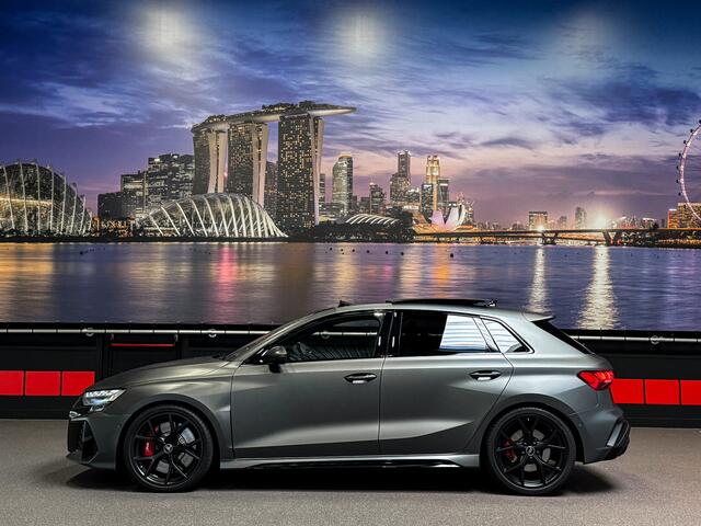 Audi RS3 Sportback 2.5 TFSI quattro PPF|RS-Schaalstoelen|Sonos|MatteGrijs|HUD|Alcantara|Vol!