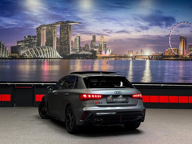 Audi RS3 Sportback 2.5 TFSI quattro PPF|RS-Schaalstoelen|Sonos|MatteGrijs|HUD|Alcantara|Vol!