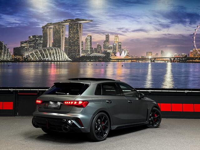 Audi RS3 Sportback 2.5 TFSI quattro PPF|RS-Schaalstoelen|Sonos|MatteGrijs|HUD|Alcantara|Vol!