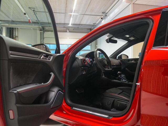 Audi RS3 2.5 TFSI quattro