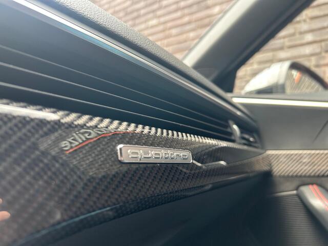 Audi RS4 2.9 TFSI Quattro l Carbon Interieur & Exterieur l Keramisch l RS Stoelen l B&O l Dynamic Pakket
