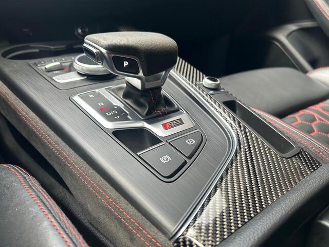 Audi RS4 2.9 TFSI Quattro l Carbon Interieur & Exterieur l Keramisch l RS Stoelen l B&O l Dynamic Pakket