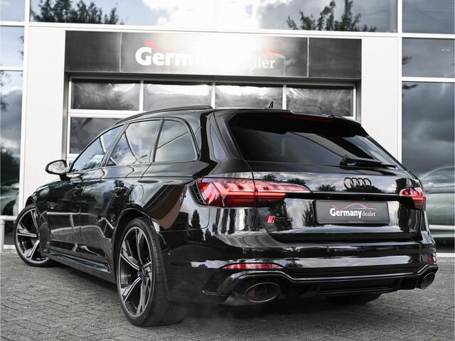 Audi RS4 Avant 2.9TFSI 450pk Quattro Keramiek Pano HUD Carbon 20-Inch B&O Led-Matrix Keyless