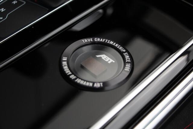 Audi RS6 Avant Johann ABT Signature Edition | 800PK | BTW | B&O+ | Ceramic Brakes | 360 Cam | ACC | Pano | Softclose | Lane & Side Assist | Fabrieksgarantie | Neus PPF | Carbon | Apple & Android Carplay | Dynamic+ | Achterasbesturing | Dynamic Plus Pack |Ambianc