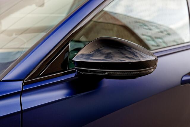 Audi RS6 Avant TFSI quattro Full Option in de bijzondere kleur Frozen Blue