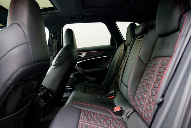 Audi RS6 Avant TFSI quattro Full Option in de bijzondere kleur Frozen Blue