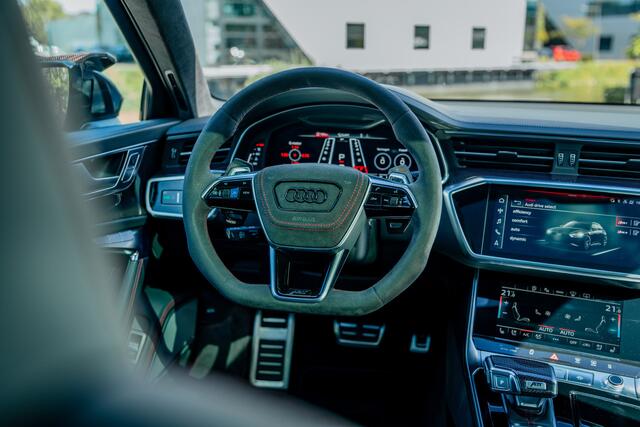 Audi RS6 ABT Johann Abt Signature Edition 40/64 | Limited Edition | 800pk | RS Design | Dynamic Plus | B&O Advanced | Head up | 360 camera | Stoelventilatie + massagefunctie | Panoramadak | Standkachel