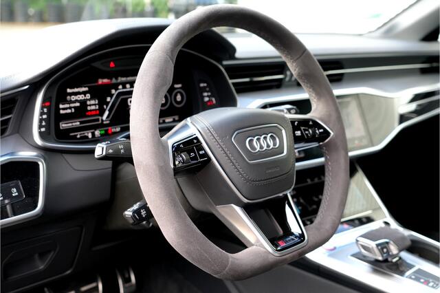 Audi RS6 Avant 4.0 TFSI 441kW/600pk Aut8 Quattro Performance LUCHTVERING + SOFTCLOSE + BANG&OLUFSEN + STANDKACHEL + 360 CAMERA + HEAD-UP DISPLAY + DUBBEL GLAS + ADAPT.CRUISE + LANE ASSIST + MATRIX LED + STOELVERWARMING&-VENTILATIE + HEAD-UP + EL.TREKHAAK + 22" LM-
