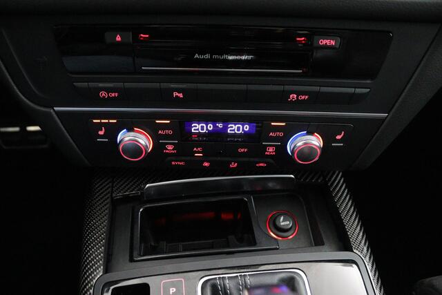 Audi RS6 PERFORMANCE*CERAMIC*PANO*KUIPST*SOFTCL*ACC*CARPLAY