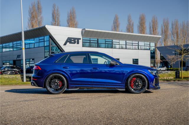 Audi RSQ8 ABT RSQ8-S 700 | ABT HR23 Glossy Black | Dynamic plus | carbon exterieur | Designo Mystic blauw (Audi Exclusive) | Keramische remmen | Panorama dak | alcantara hemel | RS design pakket ro Assistentie pakket plus | Uitgebreid leder pakket | Head-up | Massa
