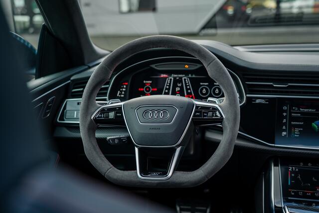 Audi RSQ8 ABT RSQ8-S 700 | ABT HR23 Glossy Black | Dynamic plus | carbon exterieur | Designo Mystic blauw (Audi Exclusive) | Keramische remmen | Panorama dak | alcantara hemel | RS design pakket ro Assistentie pakket plus | Uitgebreid leder pakket | Head-up | Massa