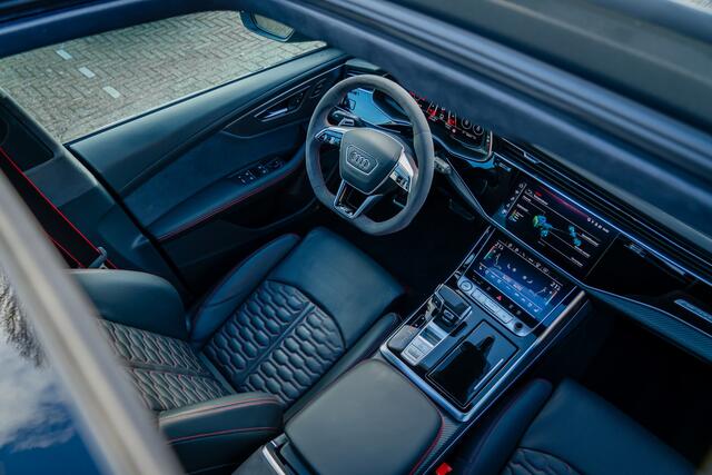 Audi RSQ8 ABT RSQ8-S 700 | ABT HR23 Glossy Black | Dynamic plus | carbon exterieur | Designo Mystic blauw (Audi Exclusive) | Keramische remmen | Panorama dak | alcantara hemel | RS design pakket ro Assistentie pakket plus | Uitgebreid leder pakket | Head-up | Massa