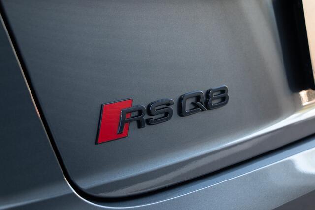 Audi RSQ8 4.0 V8 600PK URBAN | Keramische | 24" Vossen | 360Cam | ACC | Ventilatie | Head Up | B&O | Lane & Side Assist | Dynamic+ 305km/h | Softclose | Stuurverwarming | Keyless | Standkachel | Luchtvering | Matrix Led | Carbon | | Achterasbesturing | E.TH 3500KG 