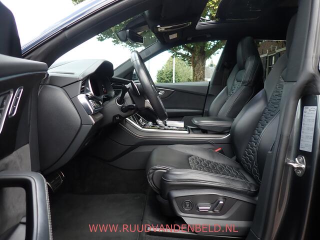 Audi RSQ8 4.0TFSI QUATTRO CARBON/CERAMIC/ACC/MASSAGE/VENTILATIE/B&O/HEADUP