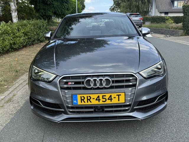 Audi S3 Limousine 2.0 TFSI quattro 300PK AutomaatoLeder
