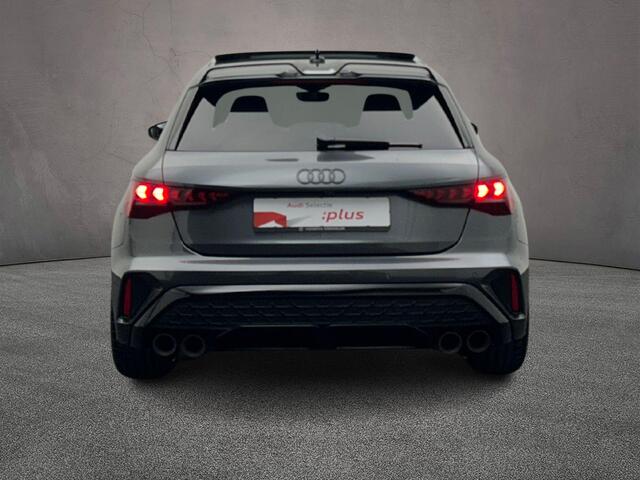 Audi S3 SPORTBACK 2.0 TFSI quattro 333PK | Akrapovic | Pano | Headup | Camera | Carbon spoiler | MMI plus | Sonos |