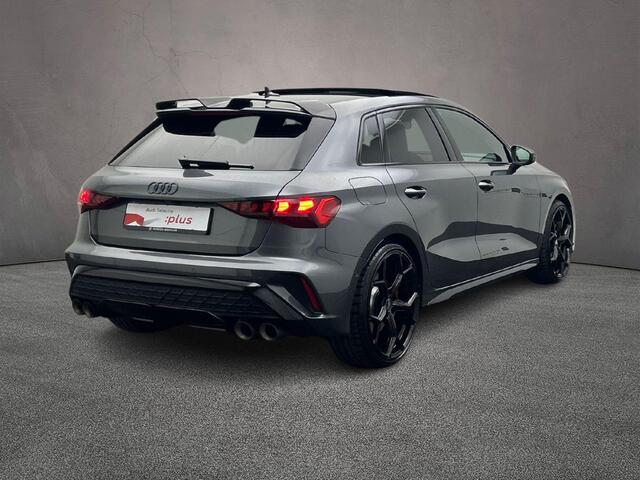 Audi S3 SPORTBACK 2.0 TFSI quattro 333PK | Akrapovic | Pano | Headup | Camera | Carbon spoiler | MMI plus | Sonos |