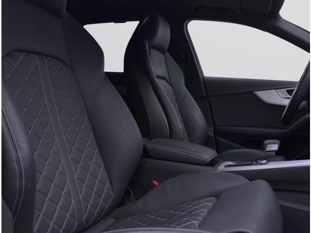 Audi S4 Avant S4 3.0 TDI Quattro 340 PK ACC Panoramadak 19 Inch Matrix LED Camera Sportstoelen PLUS