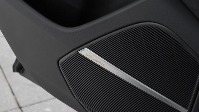 Audi SQ8 4.0 TFSI Quattro | Massage | B&O | Head-up | Panoramadak | Stoelventilatie | Carbon | Soft-Close | Trekhaak