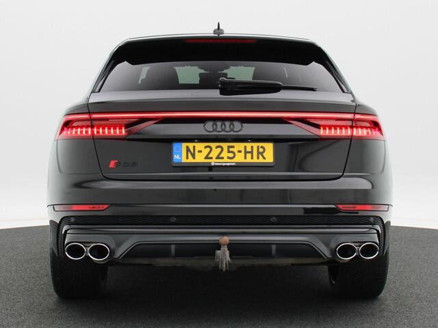 Audi SQ8 4.0 TFSi SQ8 507 Pk Automaat quattro | Matrix LED | B&O | Panorama Dak | Trekhaak | Stoel en Stuur Verwarming | Carbon Interieur | Camera | Elektrische Achterklep | 23 Inch | 79.797 Km
