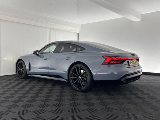 Audi e-tron GT 93 kWh *PANO | HEAD-UP | ADAPTIVE-CRUISE | 1/2LEATHER-ALCANTARA | BLIS | BANG&OLUFSEN | MATRIX-LED | AIR-SUSPENSION | SPORT-SEATS | SURROUND-VIEW | KEYLESS | DIGI-COCKPIT | DAB+ | NAVI-FULLMAP | 21'