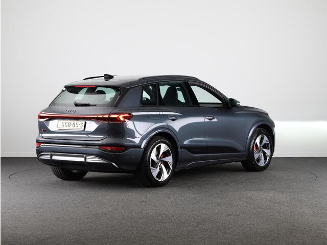 Audi e-tron Q6 First edition 100 kWh 388pk | MMI bijrijdersscherm | 20 inch lichtmetalen velgen | Leder S- line interieur