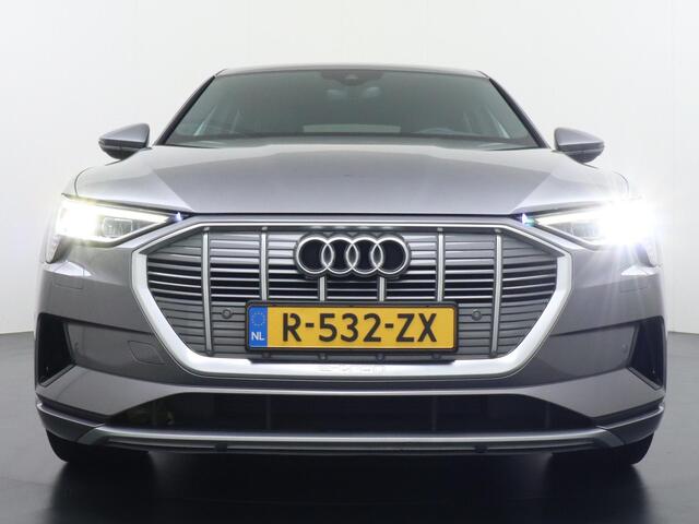 Audi e-tron Sportback 55 quattro Advanced edition 95 kWh VAN: 39.900,- VOOR: 37.440,- UW HERFSTVOORDEEL: 2.460,- | RIJKLAARPRIJS INCL. 12MND BOVAG | ADD. CRUISE CONTROL | CAMERA | LEDER