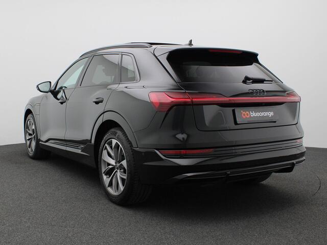 Audi e-tron 55 quattro S edition 95 kWh 408PK Aut. SOH 92,25%, Pano-Schuifdak, Memorystoel, Luchtvering, Alarm, Stoelverwarming, 20" LM Velgen, Adaptieve Cruise Control
