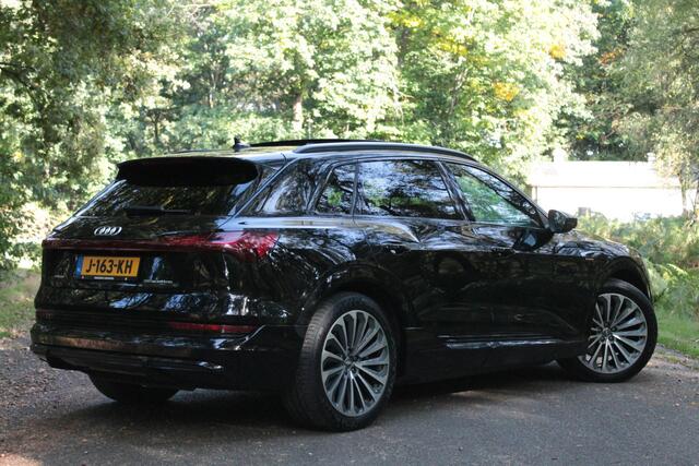 Audi e-tron e-tron 55 quattro advanced Pro Line Plus 95 kWh | Pano | Memory | Luchtvering | Klasse 3 alarm