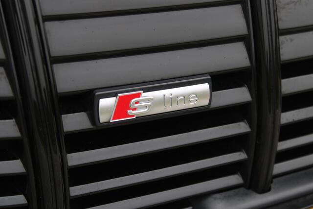 Audi e-tron 55 quattro S-line 95 kWh | Incl. 12 maanden garantie | Schuif/kantel dak | Trekhaak | Adaptieve cruise control | Climate control | Stoelverwarming | Parkeercamera | Memory seat |