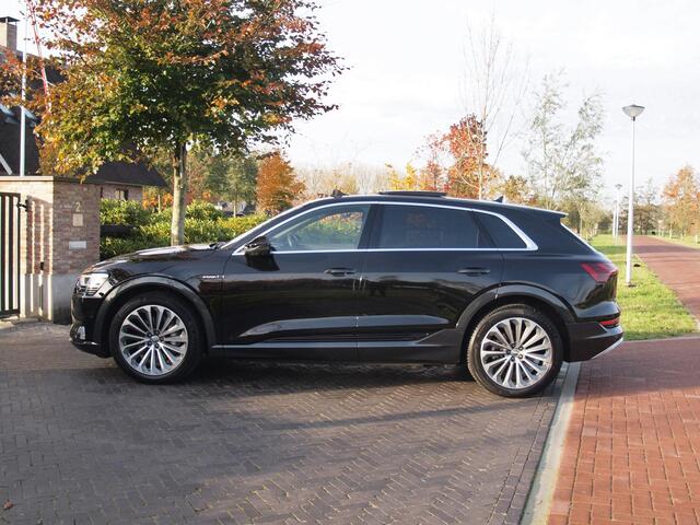 Audi e-tron e-tron 55 quattro advanced 95 kWh | S-line | Panoramadak | Bang & Olufsen | Camera | Apple Carplay |