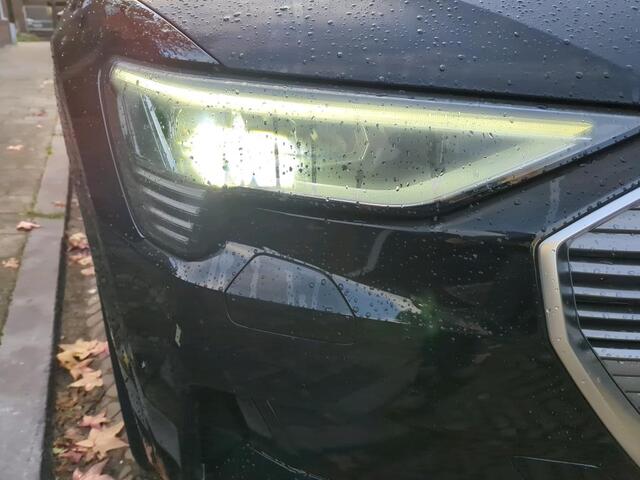 Audi e-tron 55 quattro Business edition Plus 95 kWh NL AUTO | CAMERA | PANO |