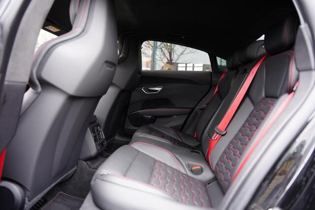 Audi e-tron GT RS Audi e-tron GT RS Carbon B&O Head Up