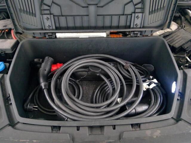 Audi e-tron 50 quattro Business edition 71 kWh | Navi | LED | DAB+