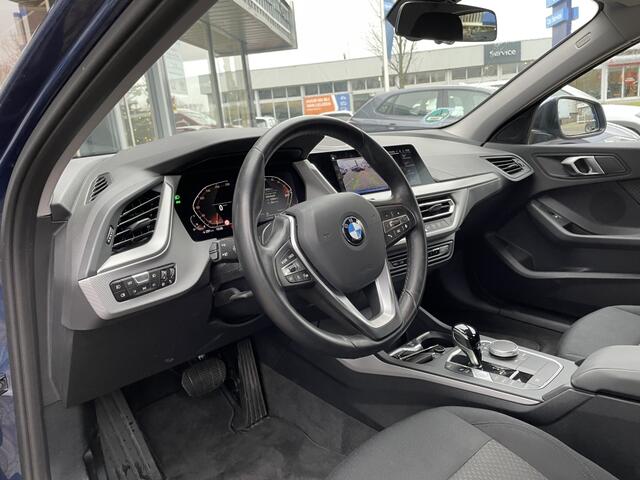 BMW 1-SERIE 118i Introduction Edition | Trekhaak | Camera | Navi