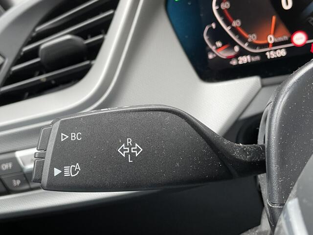 BMW 1-SERIE 118i Introduction Edition | Trekhaak | Camera | Navi