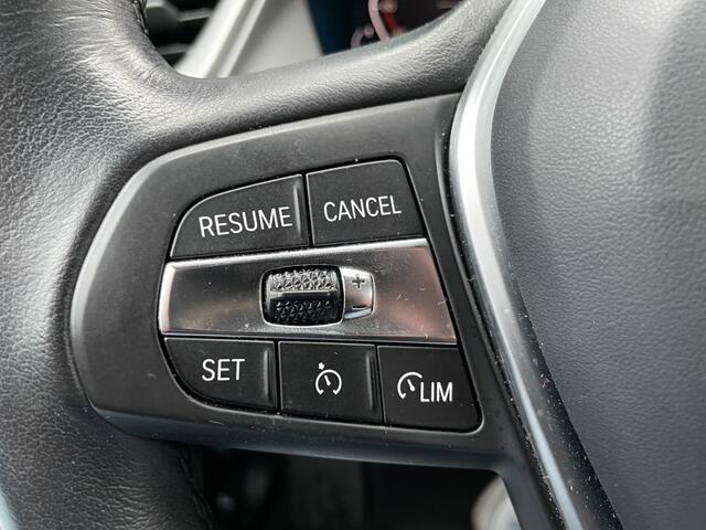 BMW 1-SERIE 118i Introduction Edition | Trekhaak | Camera | Navi