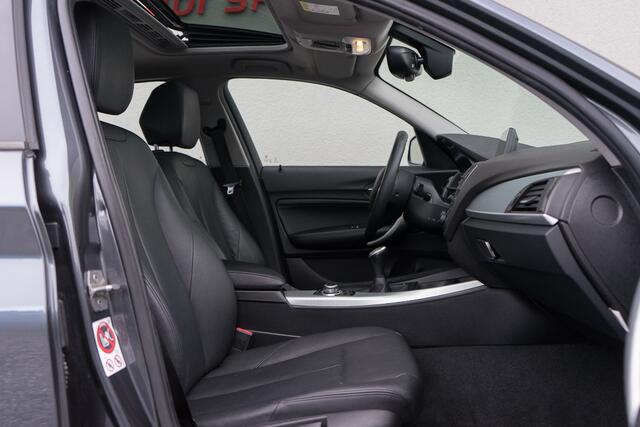 BMW 1-SERIE 120i M Sport / Touch Navigatie/ Cruise Control/ Schuif-/kanteldak/ 130kW (177PK)