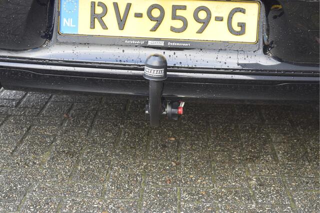 BMW 1-SERIE 116i Edition Sport Line Shadow Executive Sportstoelen, Navi prof, PDC v+a,