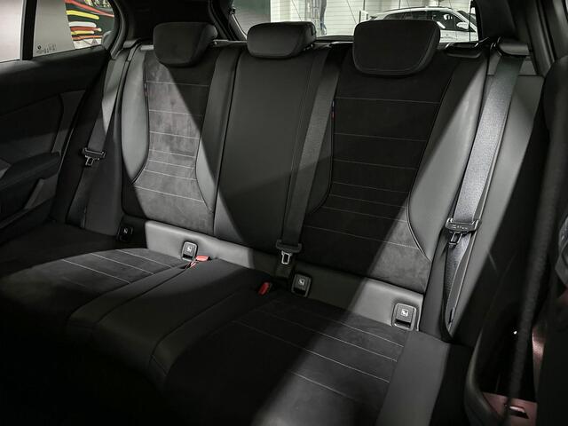 BMW 1-SERIE 120 | M-Sport | Innovation Pack | Head-up Display | Harman/Kardon | Comfort Access