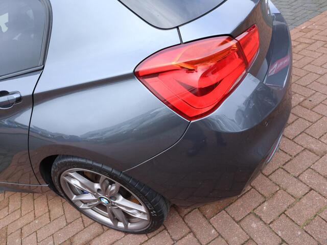 BMW 1-SERIE M140i Centennial Executive | Handbak | Clima | Cruise | Navi | Alcantara | M-Sport | PDC | LED | Multimedia |