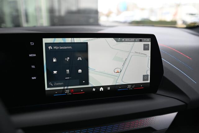 BMW 1-SERIE 120 M Sport Automaat / Sportstoelen / M Adaptief onderstel / Parking Assistant / Harman-Kardon / Stuurverwarming