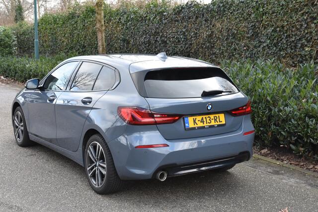 BMW 1-SERIE 118i High Executive | SPORTLEDER | TREKHAAK | STOEL/STUUR VERW