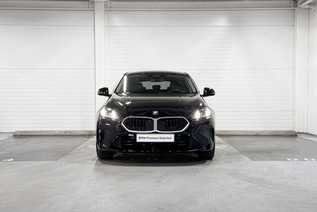 BMW 1-SERIE 120 | M-Sport Design | Premium Pack | Driving Assistant | Adaptive Led | Comfort Access