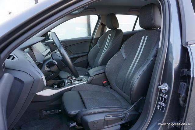 BMW 1-SERIE 118i Exec Automaat | Live Cockpit | Carplay | Sportinter