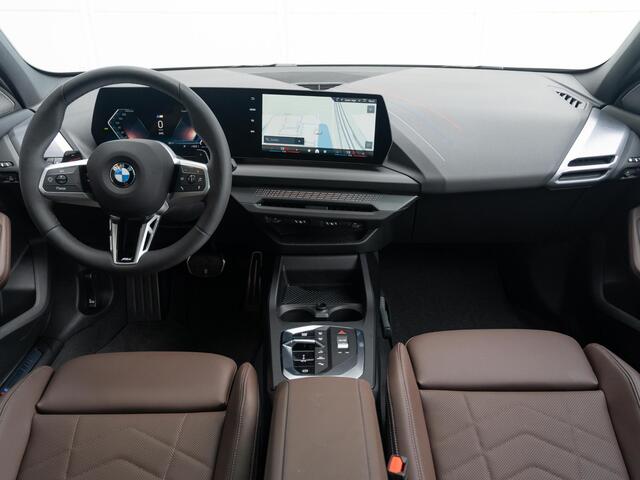 BMW 1-SERIE 120 | M Sportpakket Pro | Comfort Access | Panoramadak | Harman-Kardon | Verwarmd Stuurwiel | 18''