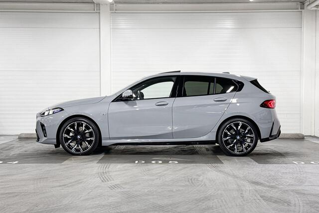 BMW 1-SERIE 120 | M-Sport | Premium Pack | Driving Assistant | Harman/Kardon | Panoramadak | Comfort Access