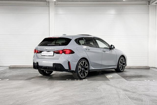 BMW 1-SERIE 120 | M-Sport | Premium Pack | Driving Assistant | Harman/Kardon | Panoramadak | Comfort Access